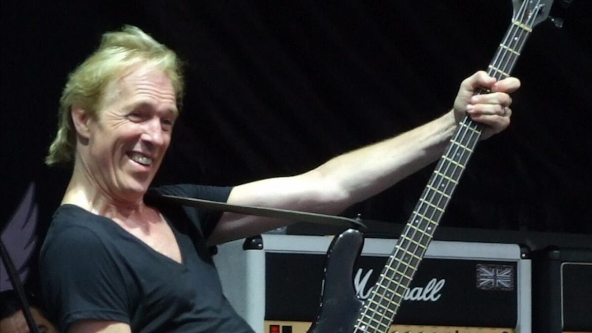 “Son âme vit dans chaque note” : Francis Buchholz (ex-Scorpions) est mort à 71 ans