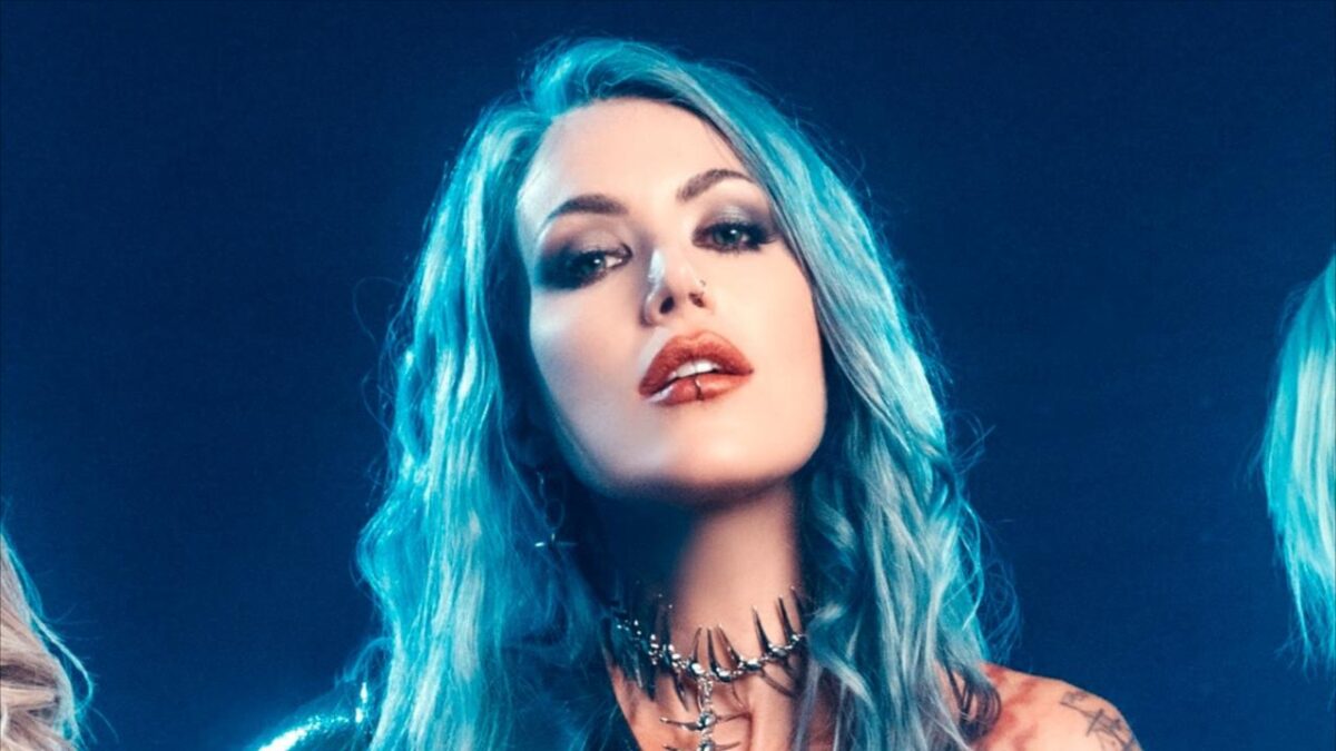 « C’est vraiment le groupe que j’ai toujours rêvé d’avoir » : Alissa White-Gluz explique pourquoi Blue Medusa passe avant tout
