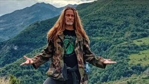 « Triste mais vrai… » : l’ancien membre de Voivod, Eric Forrest, annonce son cancer et sollicite l’aide de ses fans