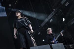 « On ne jouera pas une chanson de plus » : Courtney LaPlante interrompt un concert de Spiritbox pour faire expulser un fan violent