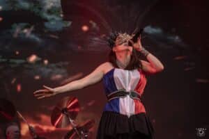 “J’ai vraiment le sentiment que les choses se dégradent” : Sharon Den Adel (Within Temptation) s’inquiète pour l’avenir