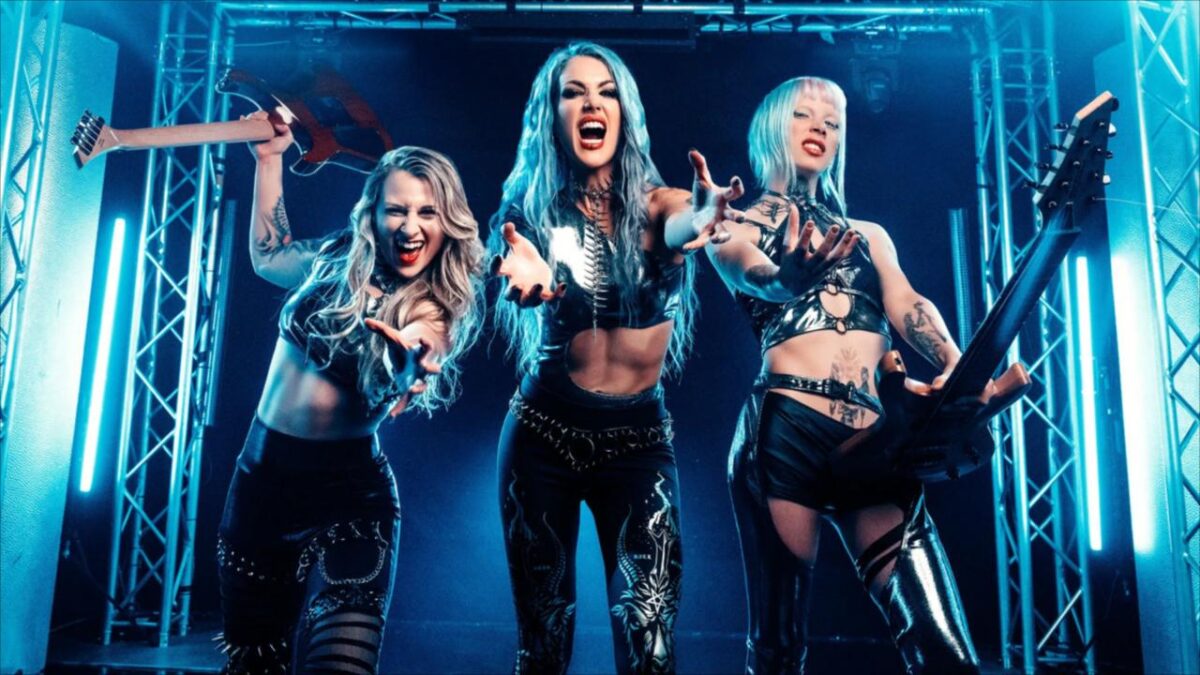 Blue Medusa dévoile Checkmate : le premier single du projet d’Alissa White-Gluz