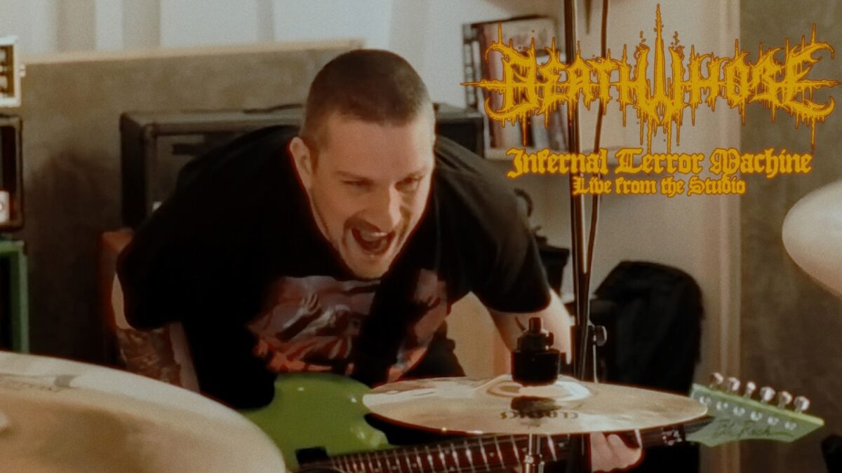 Death Whore dévoile une performance live 100 % brute d&rsquo;Infernal Terror Machine filmée au Studio de La Forge