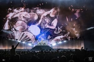 « J’ai failli y laisser la vie. Et il y a eu une énorme frayeur concernant ma jambe droite » : Mikkey Dee revient sur sa septicémie