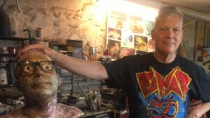 Gwar met aux enchères la hache du Sexecutioner pour aider Chuck Varga, atteint d&rsquo;un cancer