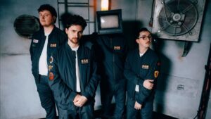 « Je voulais créer quelque chose qu’aucune intelligence artificielle ne penserait à faire, ni ne saurait réellement comprendre » : Holding Absence repousse ses limites avec Lucid Love