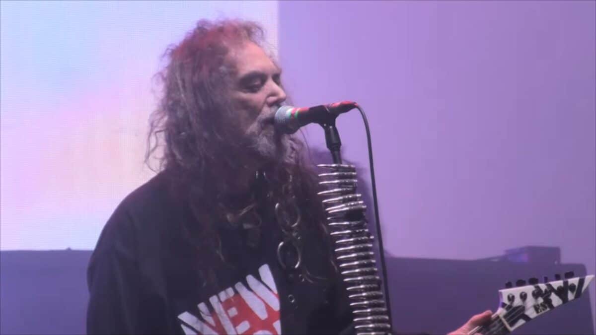 Max Cavalera refuse de jouer les rock stars : « Je préfère garder les pieds sur terre »