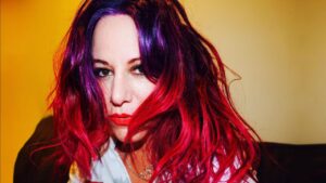 L7 : Jennifer Finch atteinte d&rsquo;un cancer agressif du cerveau, une cagnotte lancée pour financer ses soins