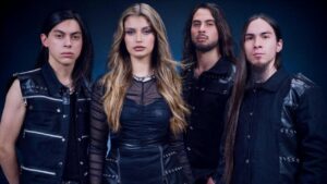 Decessus passe à la vitesse supérieure : le groupe d&rsquo;Ignacia Fernández signe chez BLKIIBLK