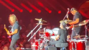 Metallica ressort Harvester Of Sorrow à la Sphere de Las Vegas avec des visuels qui font réagir